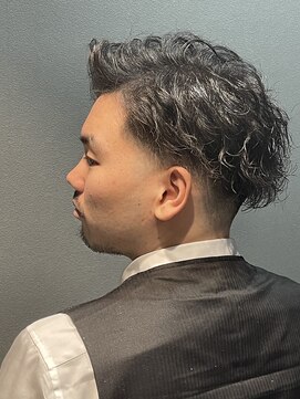 ライム(RHYME) 耳掛けミディアムショートスパイラルバックパーマ