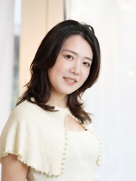 ウミネコ美容室 センター北hanare店(Umineko美容室) 外はねミディ