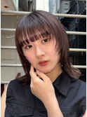 顔周りレイヤーカットくびれヘアミルクティーベージュカラー