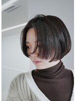 マスタード(MASTARD)&nbsp;イメチェンホワイトブロンド外ハネボブワイドバングウルフカット