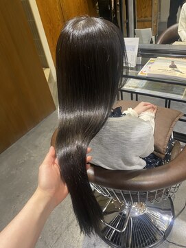 リリアーナ(LILIANA) カラー/イルミナカラー/グレージュ/ブラック/暗髪/艶髪