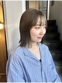 透明感オリーブベージュ暗めカラー切りっぱなしミディアムボブ