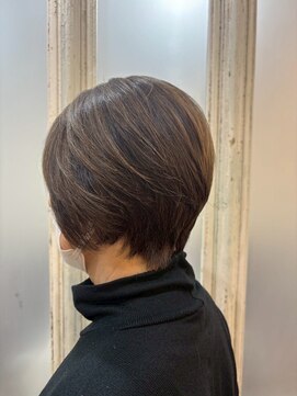 サロン ド ルイス 根本ふんわりショート