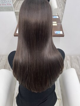 顔周りレイヤーカット　髪質改善トリートメント