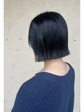 ピケ(pique) 前下がりボブ/切りっぱなし/透明感カラー/グレージュ/20代/30代