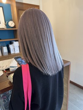 ココロヘアー マド(Cocolo hair MADO) ホワイトアンブレラカラー