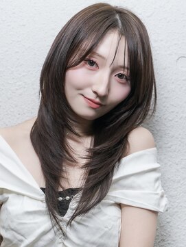 イリ 梅田(ili) レイヤーカット/ブリーチなし/ココアブラウン/髪質改善