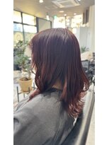オンワン(On 1s)&nbsp;レッドブラウン外ハネレイヤーカットスタイル