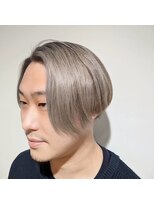 アルス ウィズ アクロス オモテサンドウ(aluss with AKROS omotesando)&nbsp;前下がりシルバーカラー