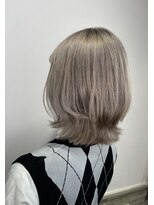 リーオオサカ(Lee Osaka)&nbsp;【Lee大阪店】ウルフ×ホワイティグレージュ/新出奈津樹