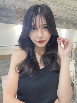 フォンズ(FONS) 大人可愛いくびれヘア　赤み消し地毛風カラー　シースルーバング