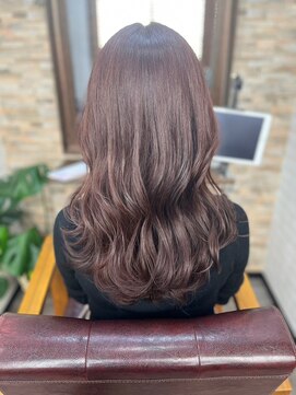 ハサミバイアトリエナガノ 千葉(8sami by atelier nagano) ショートボブ/センターパート/ツヤ髪/グラデーション/イヤリング