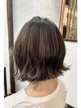 アクアマリン8810 ハチハチイチゼロ(AQUA MARINE 8810) 大人可愛い/ショコラアッシュ/ヘルシースタイル/ふんわりカール