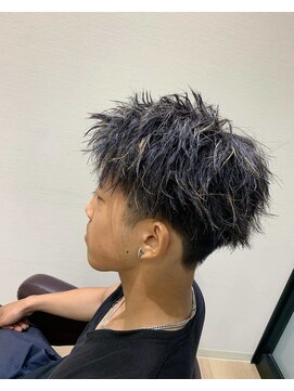 ヴォーグ 春日井高蔵寺店(VOGUE) パーマ風ツーブロックカット/20代/30代/40代