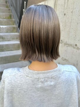 セプト 天神大名(SEPT.) アッシュグレージュ　ミニボブ　ぱつっとボブ　赤み消しカラー