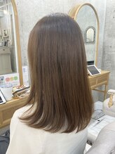 スリーセブントウキョウ(37-Tokyo) 艶ブラウン♪ナチュラルストレート