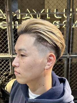 フジヤマ バーバー ショップ(FUJIYAMA BARBER SHOP) ミドルフェード／オールバックバック