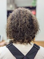 ナンバーエイト(number eight)&nbsp;20代30代メンズカットメンズヘアメンズ髪型◆スパイラルパーマ