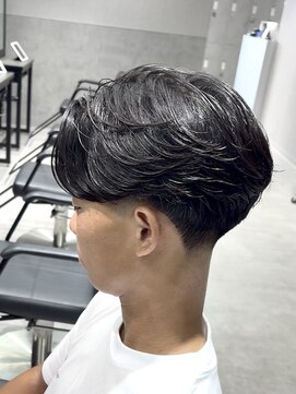 テクト バイアッシュ 吉祥寺店(Tect by Ash) 海外風テーパーフェードセンターパート毛流れフェザーパーマ