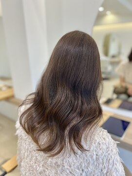 シー(she.) オリーブアッシュベージュ　アッシュ　オリーブ　ベージュ