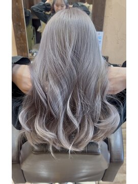 モアムー(Moremuu) 【りえ】シルバーカラー