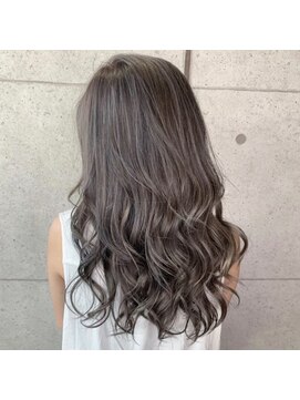 ニューヨークニューヨーク イオン高の原店(NYNY) ホワイトグレーアッシュ