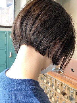 ロジッタ(ROJITHA) 20代30代40代 人気の切りっぱなしショートボブ【ROJITHA】