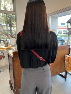 O ストレートロングサラツヤ髪毛先まで手櫛が通る