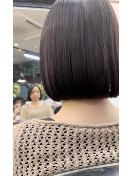 コークハットヘアーズ(Coke Hat Hairs) 切りっぱなしボブ