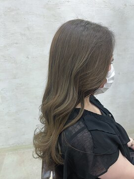 ジュノ(Jeuno) ハイライトオリーブ