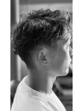 バーバーボルト(Barber Bolt) ツーブロックパーマ