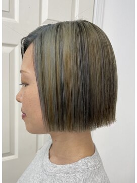 サロンドノア(Salon de NoA) 切りっぱなしボブ