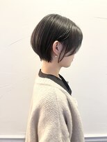 オット ドレス(Otto dress) 耳かけショート