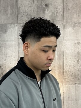 メイン(MENIN) フェードパーマ