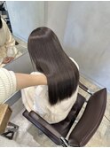 透明感カラーでなびかせる艶髪