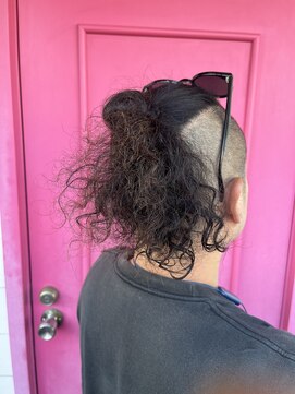 パダ(PADA) マンバンロングソバージュ