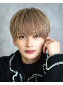 ハイトーンナチュラルマッシュツーブロック