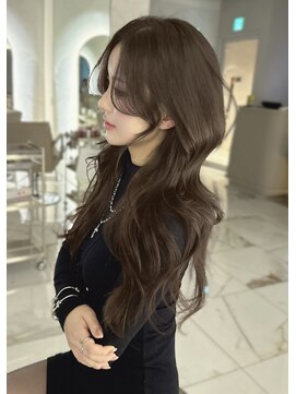 グレージュカラー×レイヤーカット