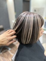 カット ハウス ボブ CUT HOUSE BOB&nbsp;白髪ぼかしハイライト×アンブレラボブ