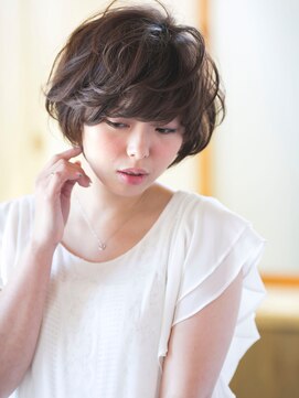 アメリエギャルソン(amelie et garcon) 【amelie 与野本町】柔らか質感 大人のワンカールショートボブ