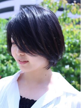 ツイギー 宮西店(TWiGGY) 【柔らかさが上品さと大人っぽさを感じさせるショートヘア】