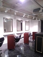 エイモアヘアサロン(A more hair salon)