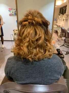 着付けヘアセット専門店 ウィズ(With) ねじりハーフアップ