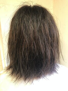 チェルシー 柏の葉キャンパス クセ毛は無いのに肩に当たってハネてしまう、全体に広がりやすい