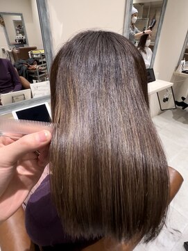 フレーム へアアンドトリートメント 天王寺北口店(FRAME) [FRAME 天王寺北口店] 艶カラー透け感グレージュ