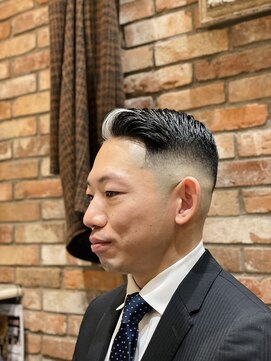 ヒロギンザバーバーショップ 丸の内店(HIRO GINZA BARBER SHOP) スキンフェード×七三サイドパート