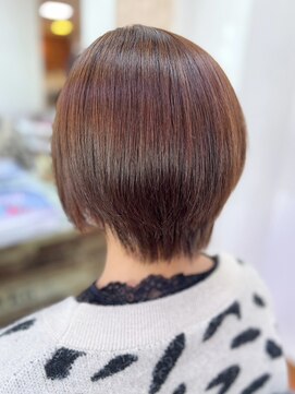 アークスヘアー オレンジべージュ前下がりストレート大人ボブリップライン