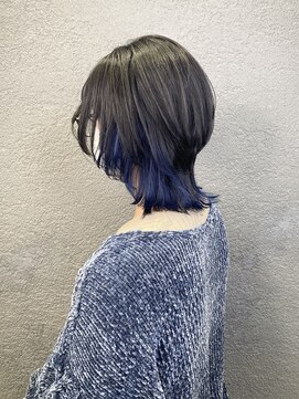 ラヴリア クルメ(LOVERIA KURUME) インナーカラーが映えるウルフカット