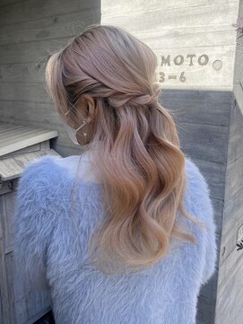 フリーラ 表参道(freera) ゆるふわハーフアップアレンジ