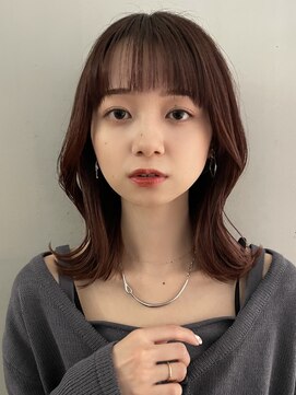 アイヴィ 表参道(IVY) 艶髪ピンクブラウン外ハネくびれヘア【肥田亜沙美】